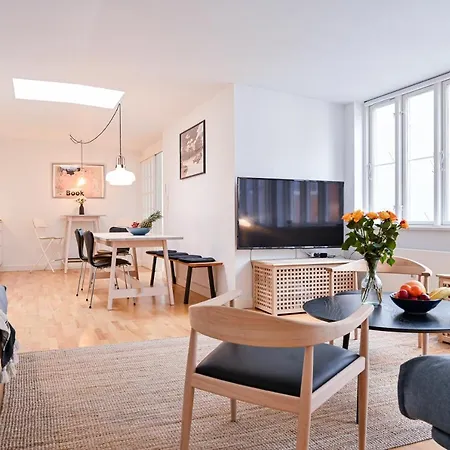 Sanders Tower - Dreamy Two-bedroom In Charming * 哥本哈根