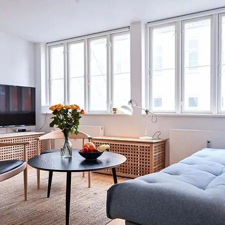 Sanders Tower - Dreamy Two-bedroom In Charming *