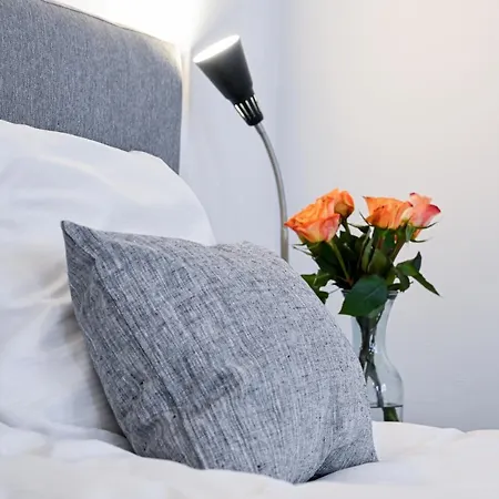 Sanders Tower - Dreamy Two-bedroom In Charming *